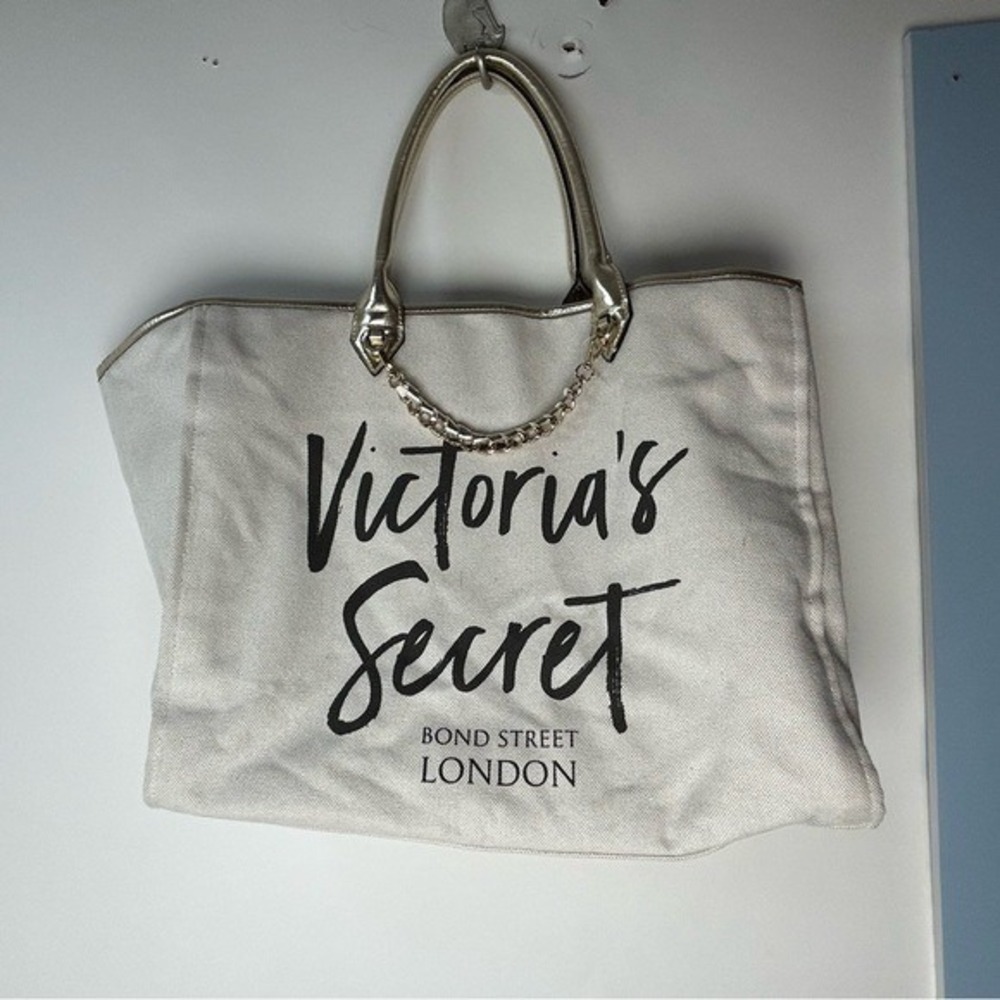 Victoria's Secret White Canvas XL Tote Bag w/Gold Chain Metallic Accents